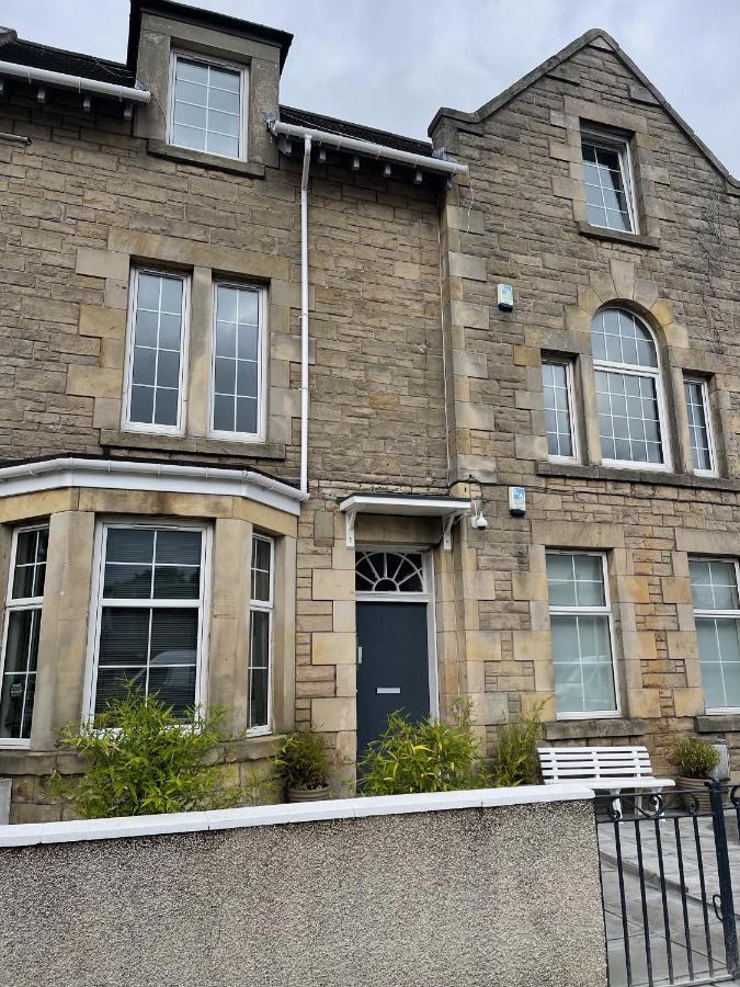 Appartamento Premier 2 Bed Flat C Broxburn Esterno foto