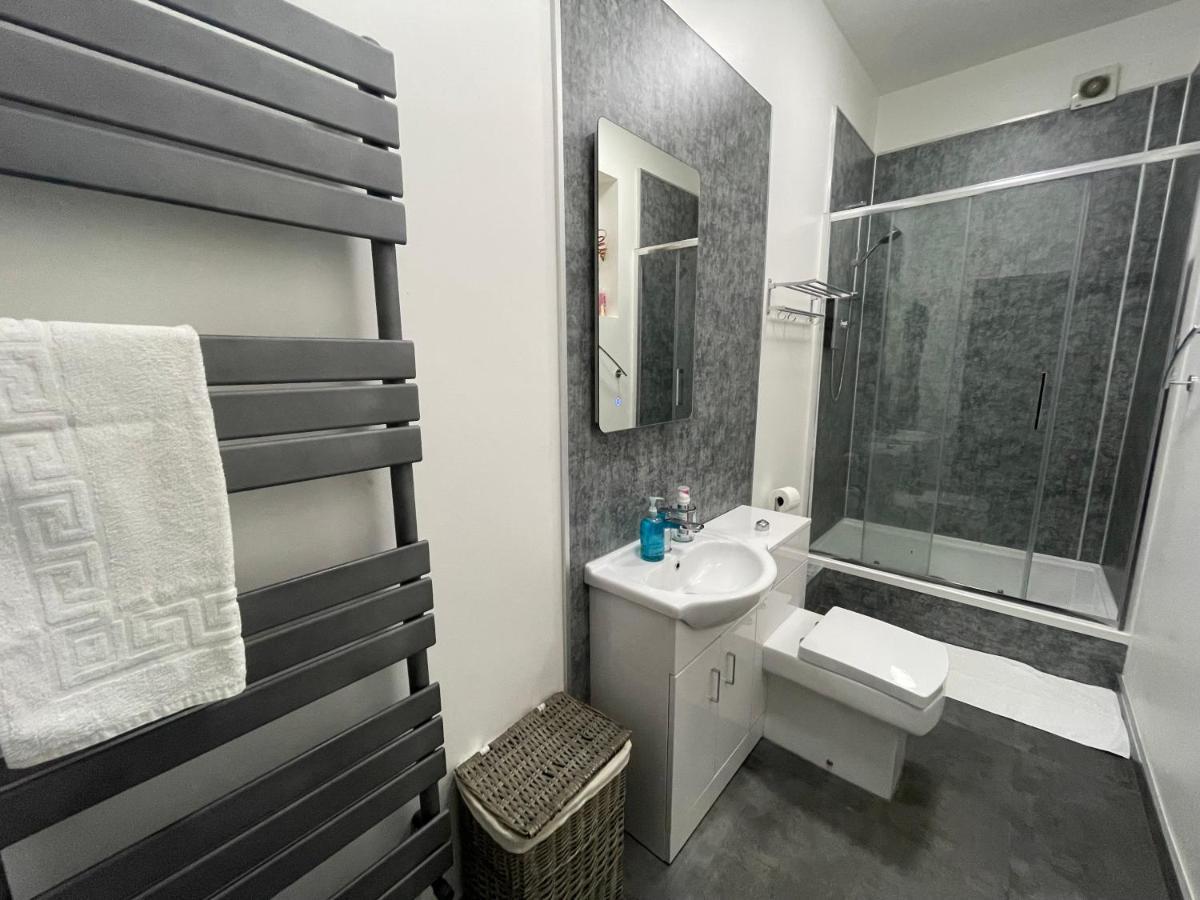 Appartamento Premier 2 Bed Flat C Broxburn Esterno foto