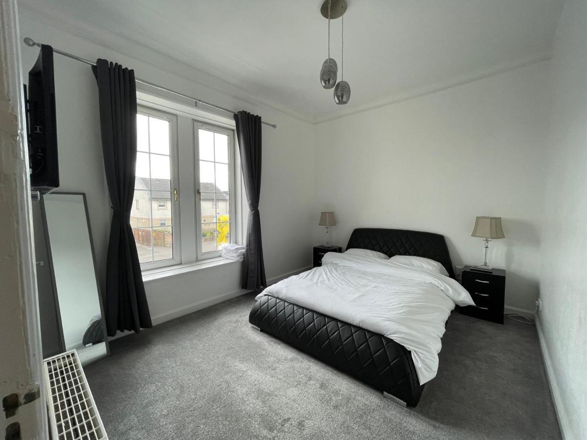 Appartamento Premier 2 Bed Flat C Broxburn Esterno foto
